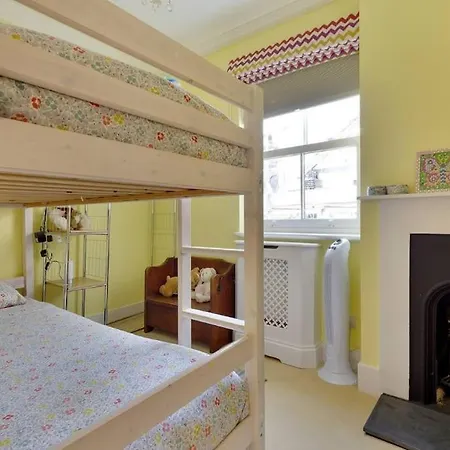 Windsor/Legoland/Ascot Charming 3Br Home In Centre Exterior photo