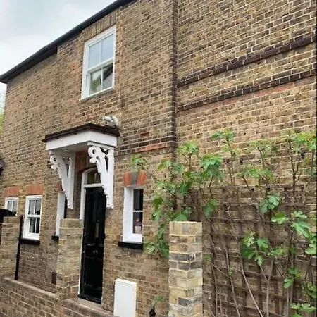 Windsor/Legoland/Ascot Charming 3Br Home In Centre Exterior photo