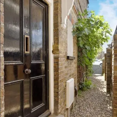 Windsor/Legoland/Ascot Charming 3Br Home In Centre Exterior photo