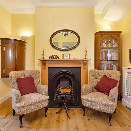 Windsor/Legoland/Ascot Charming 3Br Home In Centre Exterior photo